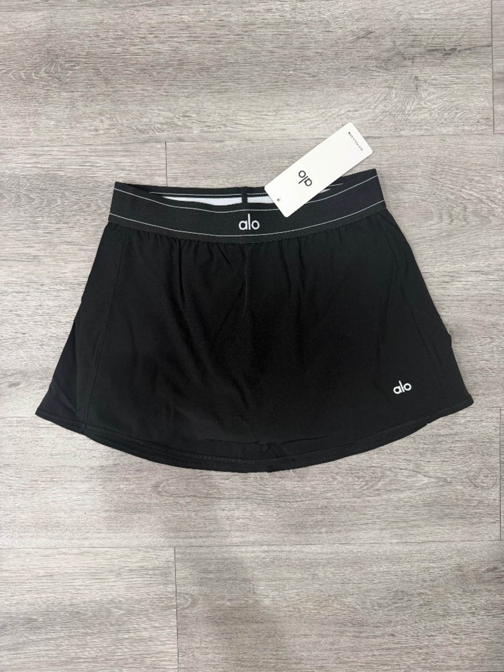 Black Alo tennis skirt - Picture 1 of 3
